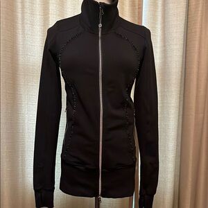 Lululemon Define Black Jacket High Collar Ruffle Streamlined Fit Womens Size 4
